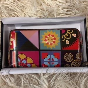 Consuela Wallet